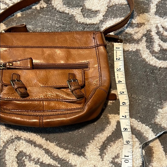 Fossil Brown Leather Shoulder Bag with Hobo Shape and Decorative Hardware vintag - Picture 3 of 9